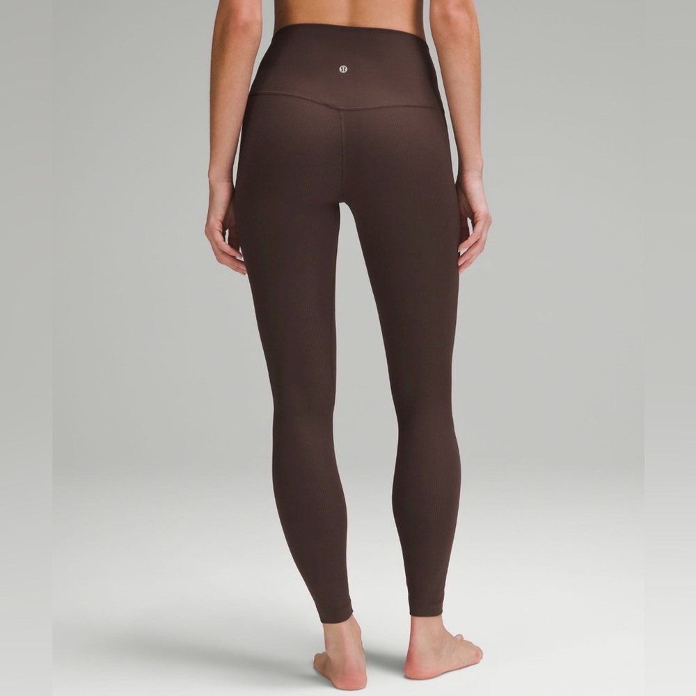lululemon Align™ High-Rise
Ribbed Pant 25"
Espresso
Size 4